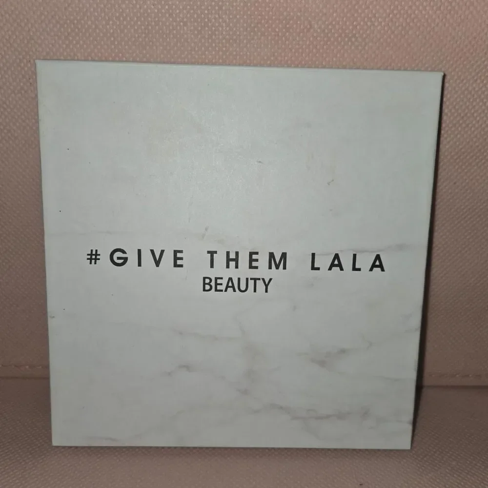 Give Them Lala Beauty  Eyeshadow Palette